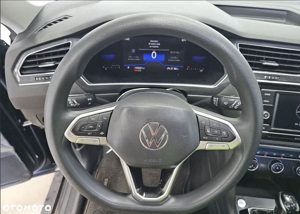 Volkswagen Tiguan - 11