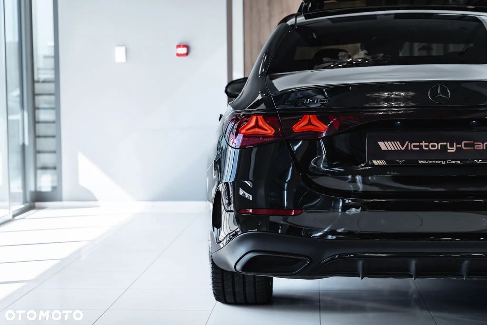 Mercedes-Benz Klasa E 300e 4Matic 9G-TRONIC Edition AMG Line - 7