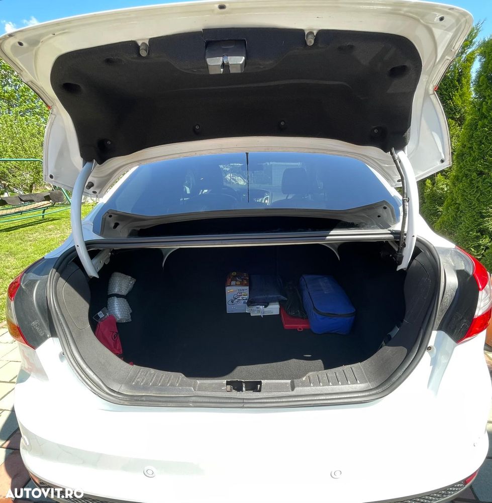 Ford Focus - 14