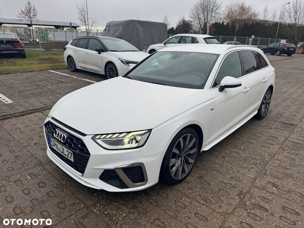 Audi A4 Avant 40 TDI quattro S tronic S line - 2