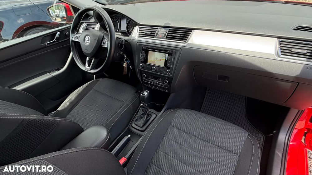 Skoda RAPID 1.6 TDI DSG Edition - 14