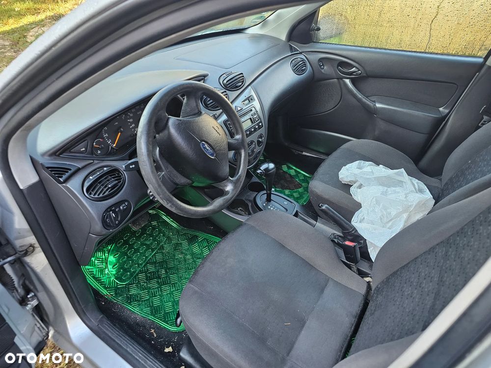 Ford Focus 1.6 16V Fun - 7