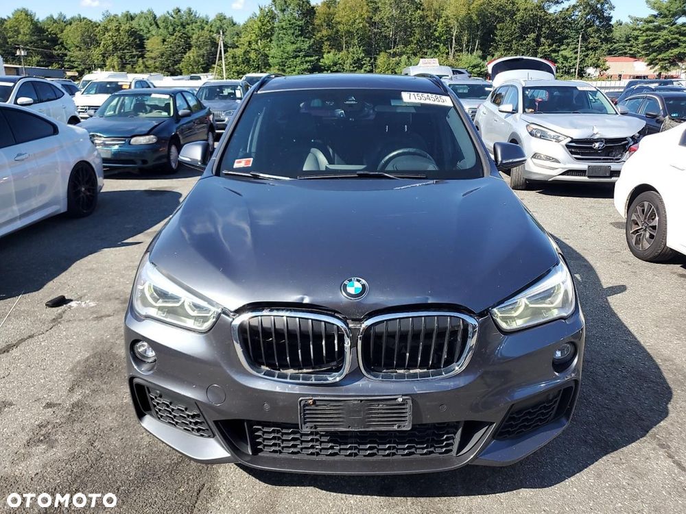 BMW X1 xDrive25i M Sport - 5