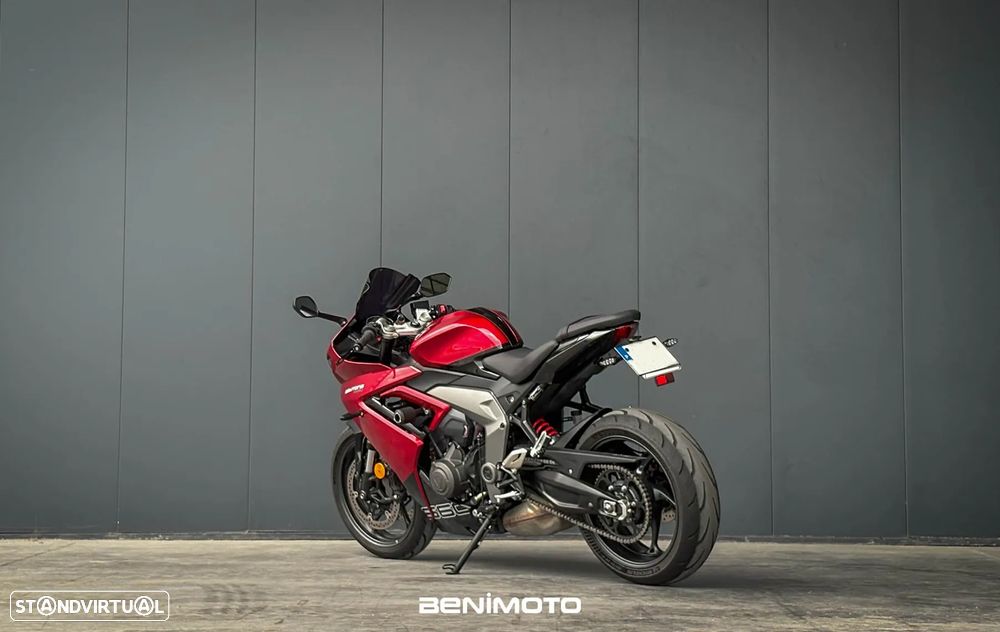 Triumph Daytona 660 - 5