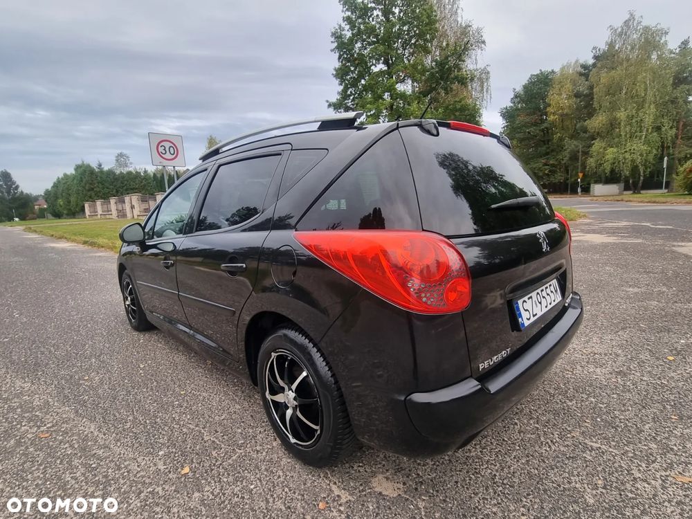 Peugeot 207 2008 photo 3