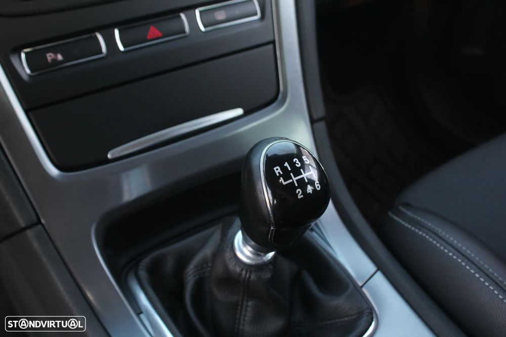 Ford Mondeo 2.0 TDCI Titanium - 38