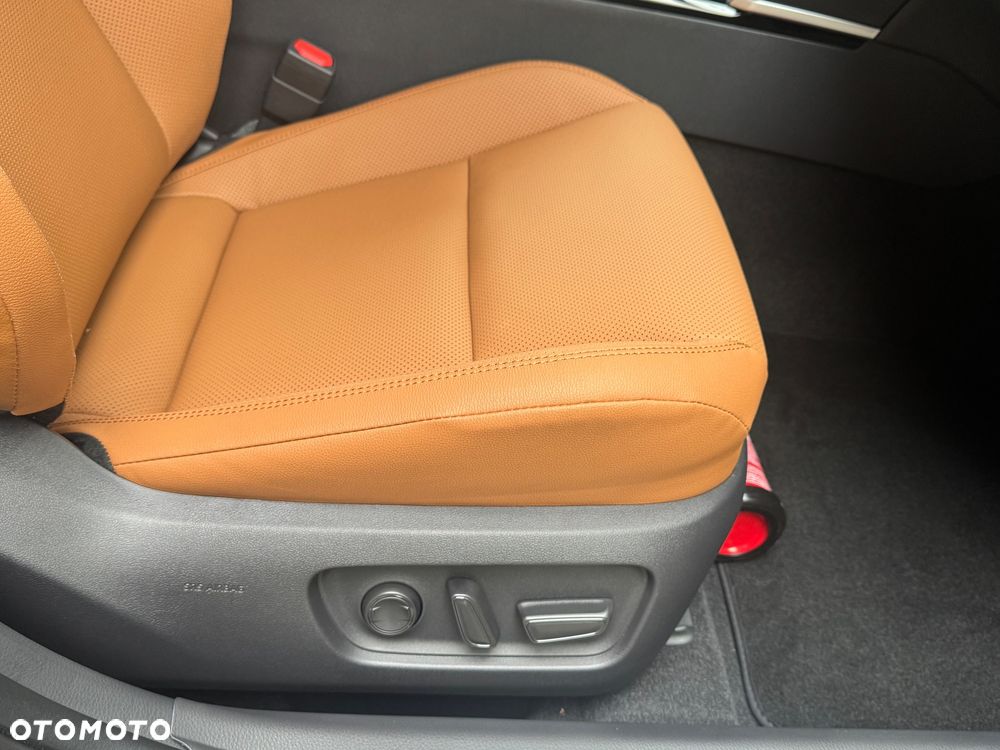 Toyota Camry 2.5 Hybrid Executive CVT - 36