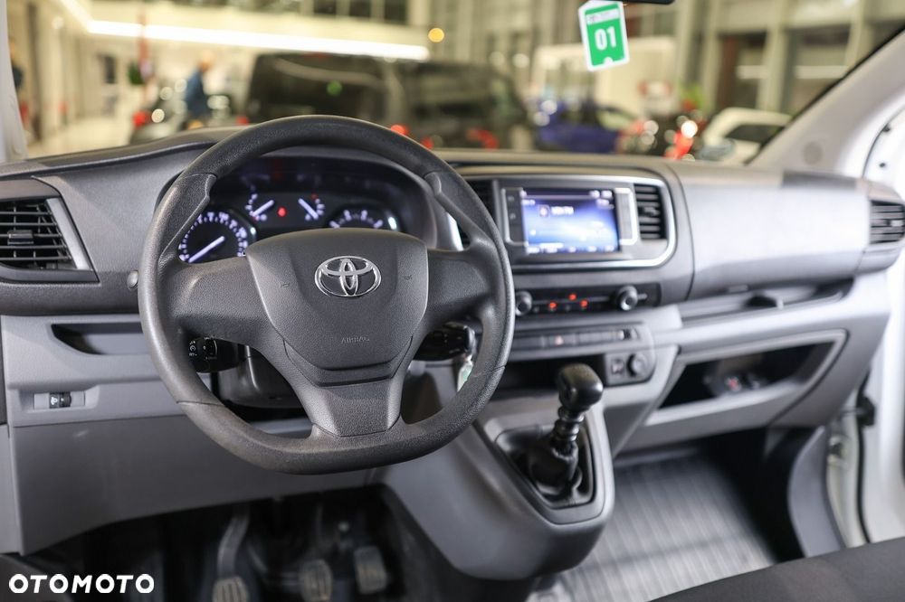 Toyota Proace Verso - 17