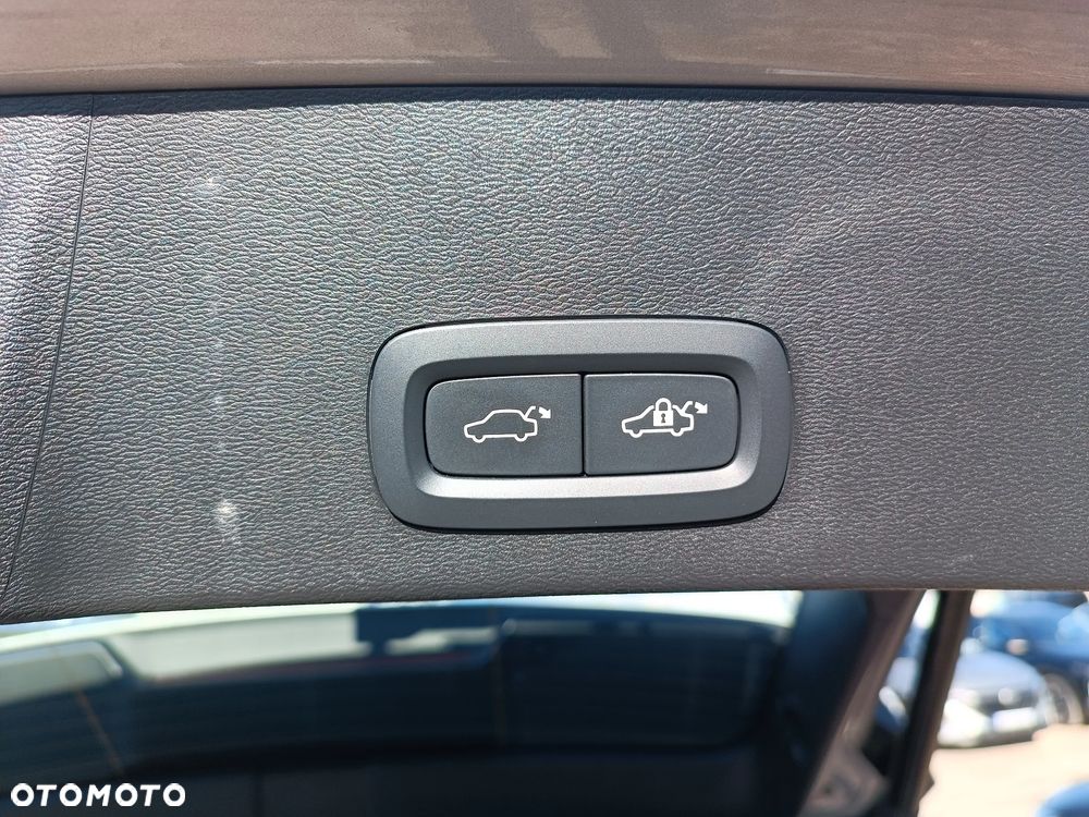 Volvo XC 40 T2 Core - 11