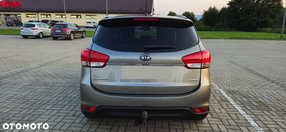 Kia Carens 1.7 CRDi L 7os - 18