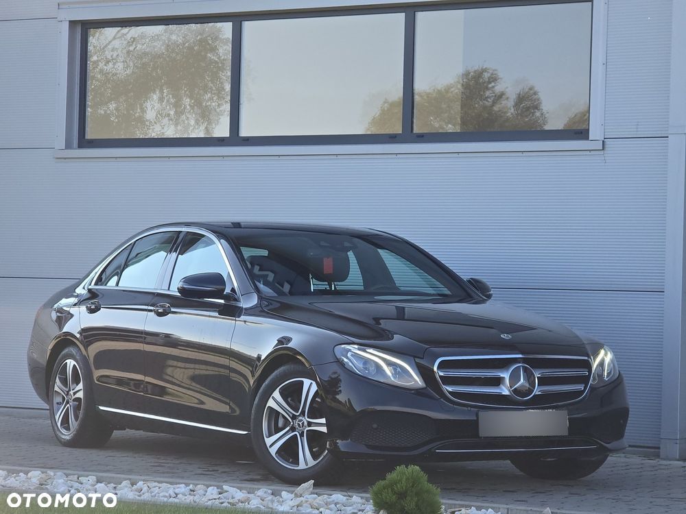 Mercedes-Benz Klasa E 250 9G-TRONIC - 17