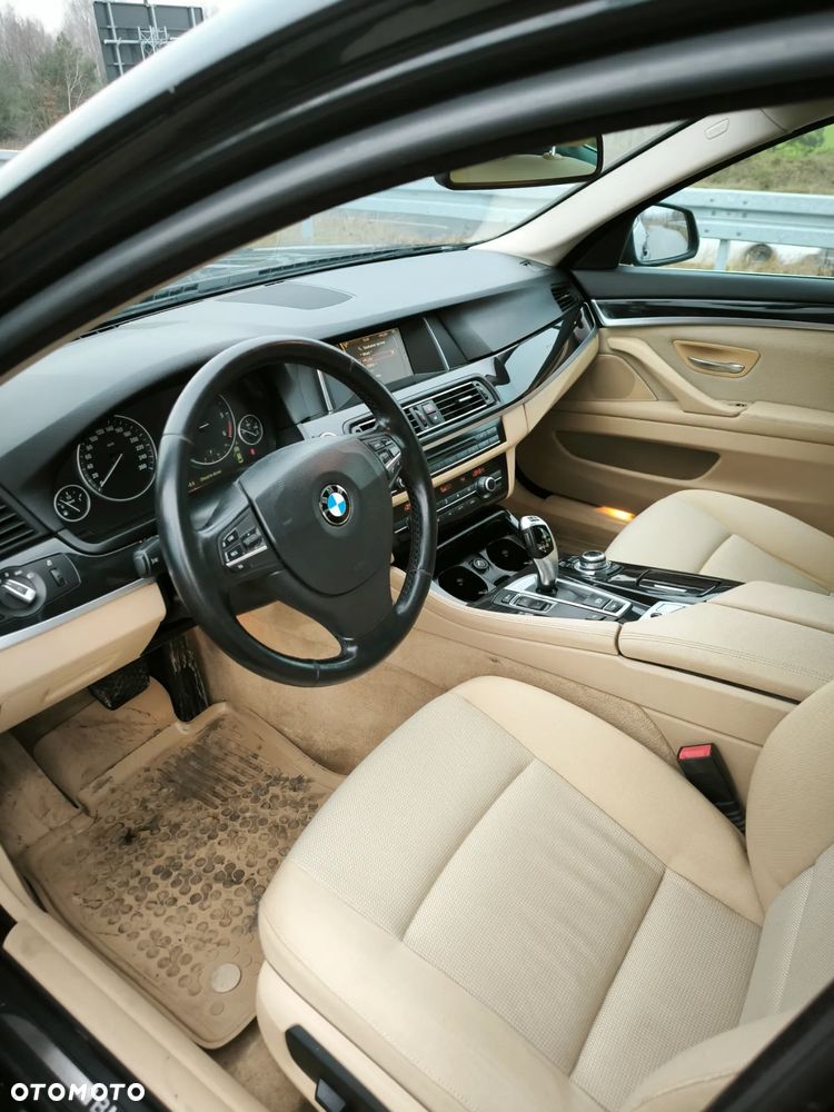 BMW Seria 5 518d - 11
