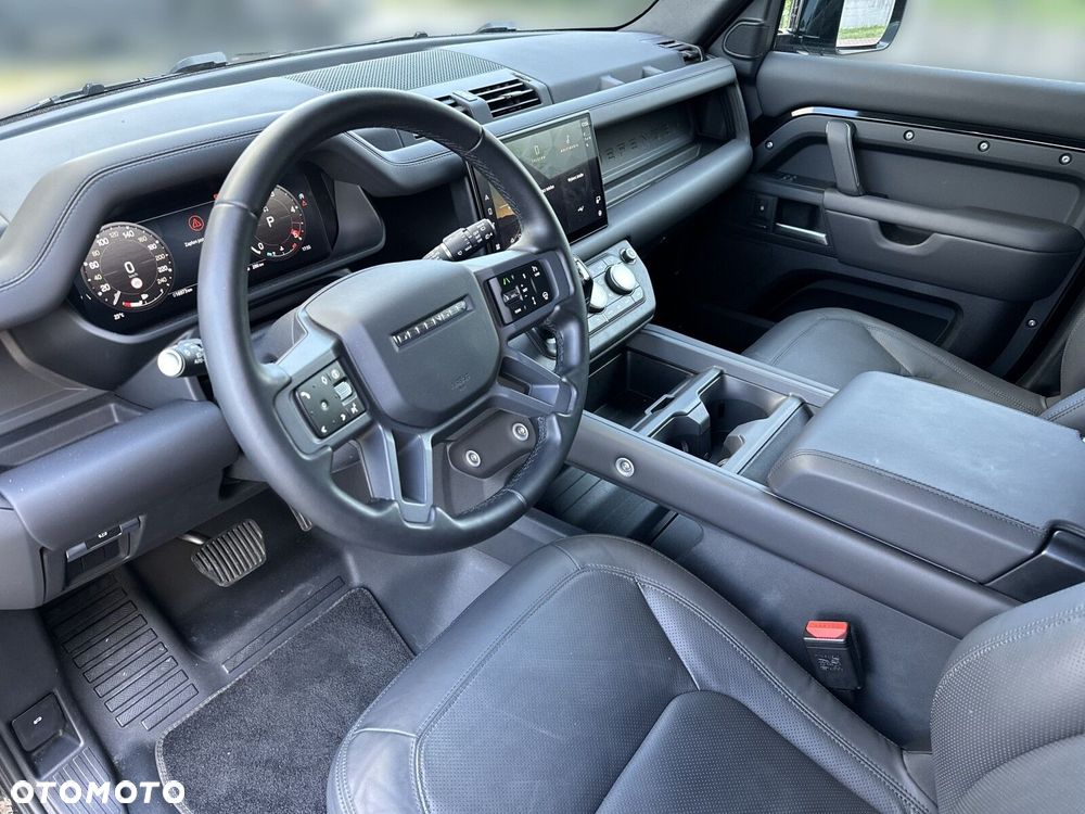 Land Rover Defender 3.0 D250 mHEV X-Dynamic HSE - 16
