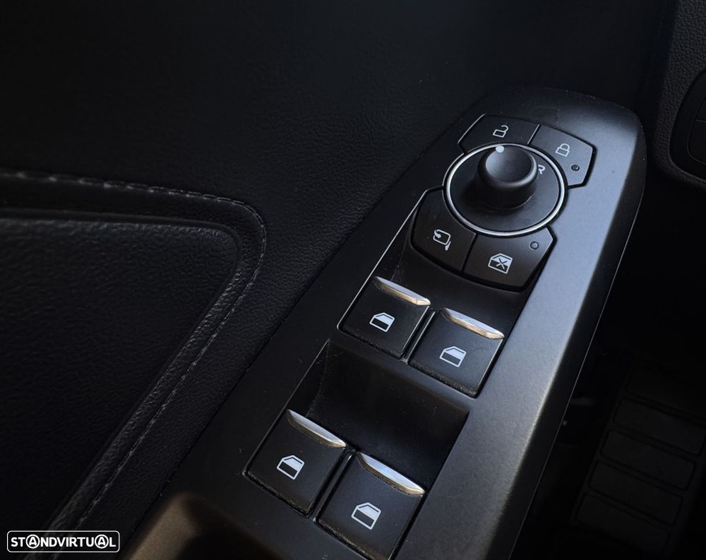 Ford Focus 1.0 EcoBoost MHEV ST-Line X - 16