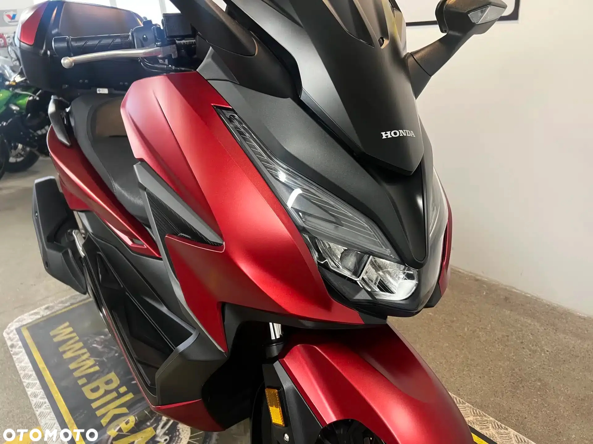 Honda NSS - 8
