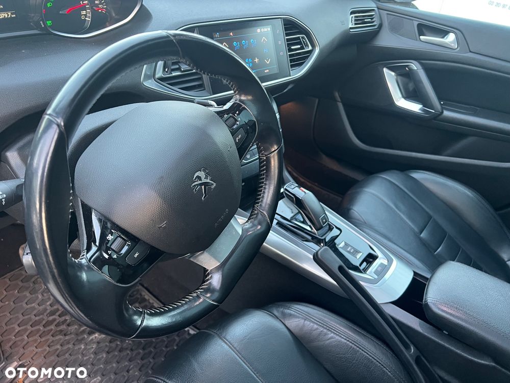 Peugeot 308 BlueHDi 130 EAT6 Stop & Start Active - 8