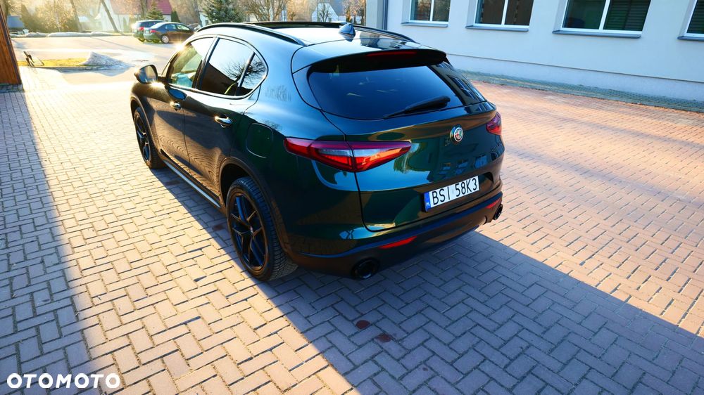 Alfa Romeo Stelvio - 4