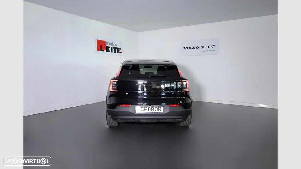 Volvo EX 30 69 kWh Single Motor Extended Range Black Edition — fotografia 3