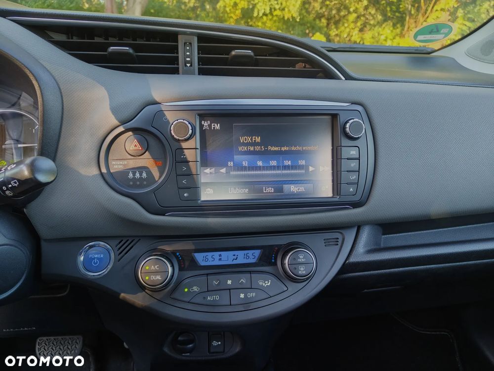 Toyota Yaris 1.5 VVT-i Comfort mit Design Paket - 22