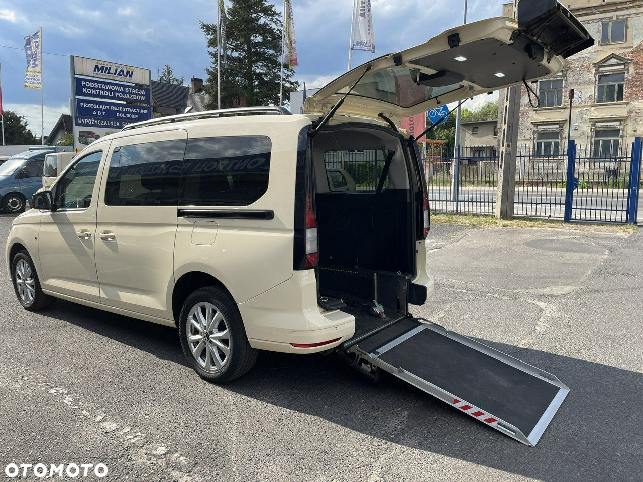Volkswagen Caddy 2.0 TDI BMT (7-Si.) DSG Edition Maxi - 3