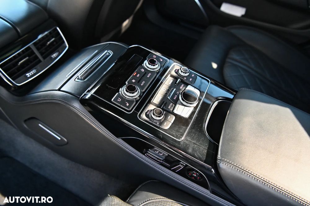 Audi A8 4.2 TDI DPF (clean diesel) quattro tiptronic Lang - 19