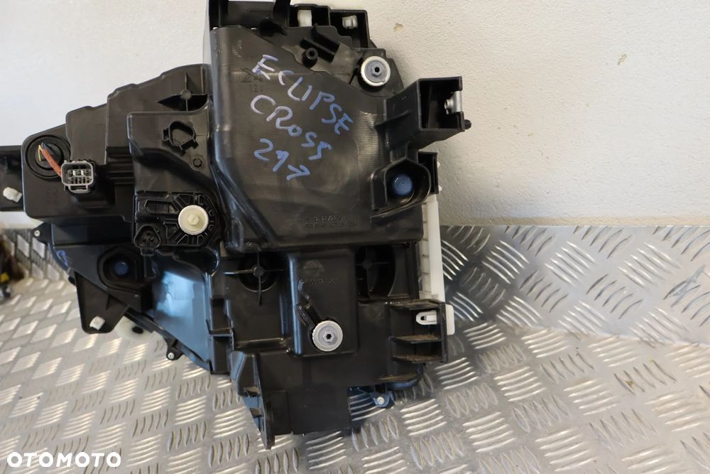 LAMPA PRZEDNIA PRZÓD PRAWA MITSUBISHI ECLIPSE CROSS LIFT FULL LED 2020- - 23