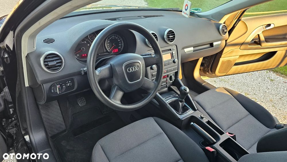 Audi A3 Sportback 1.6 Ambiente - 13