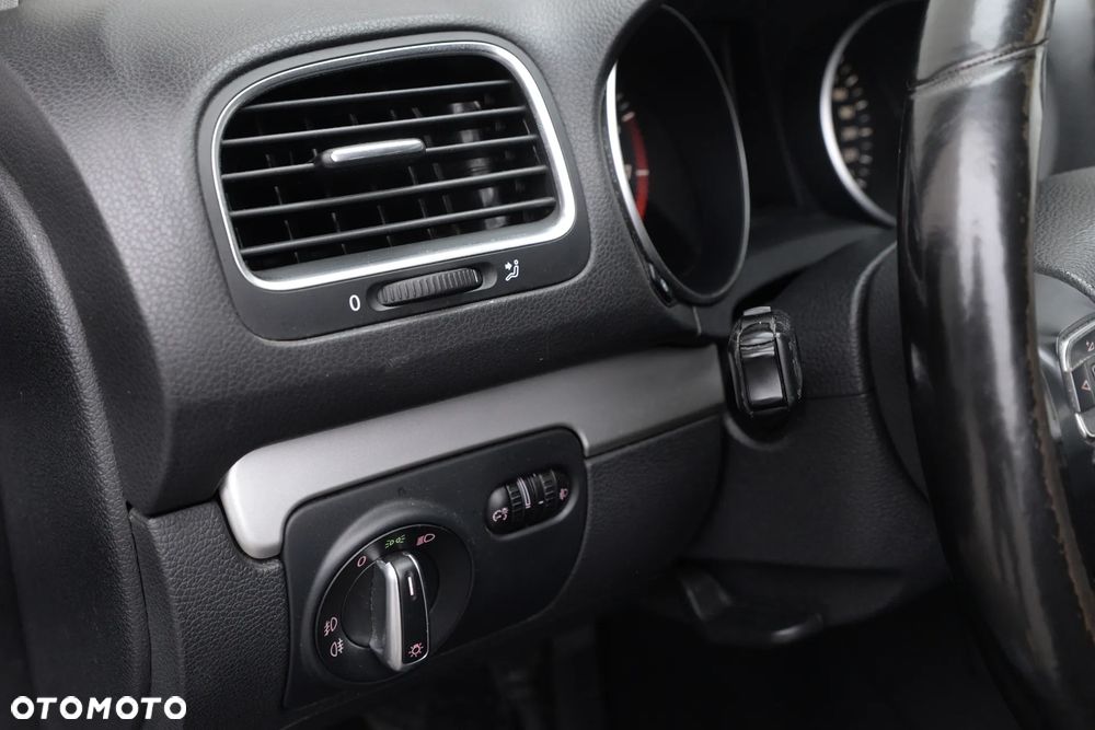 Volkswagen Golf 1.4 TSI BMT Highline Perfectline - 35
