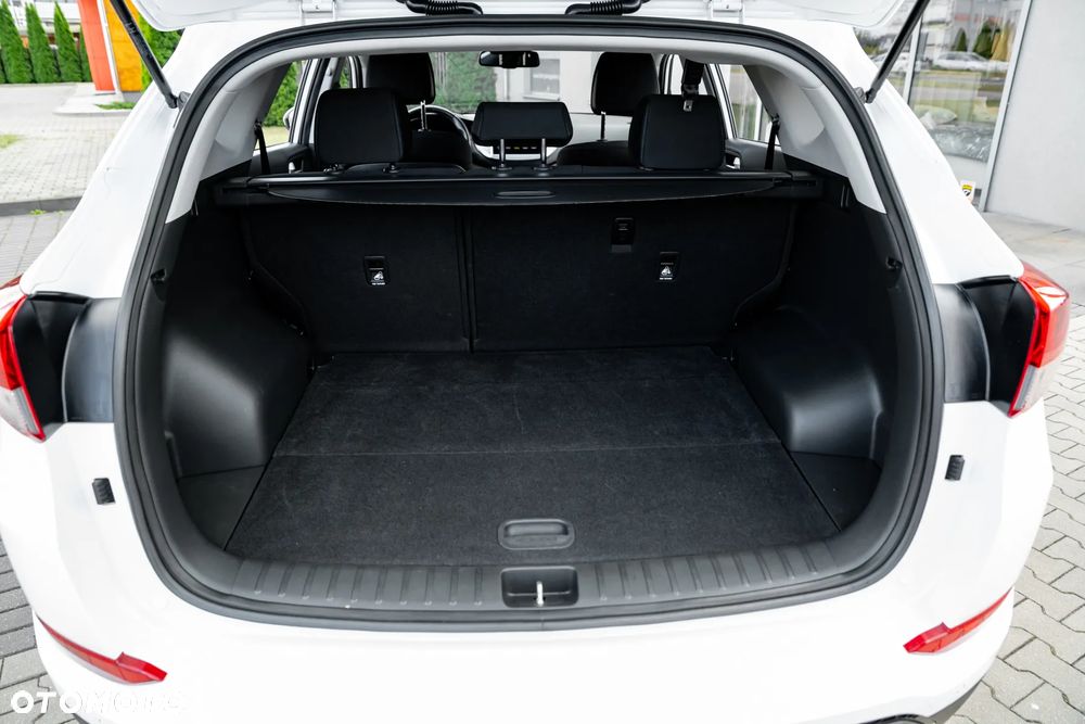 Hyundai Tucson 1.7 CRDI BlueDrive Style 2WD - 28