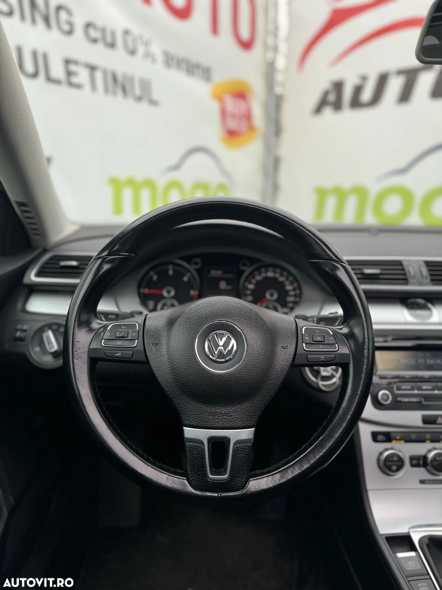Volkswagen Passat Variant 2.0 TDI Blue TDI Comfortline - 26