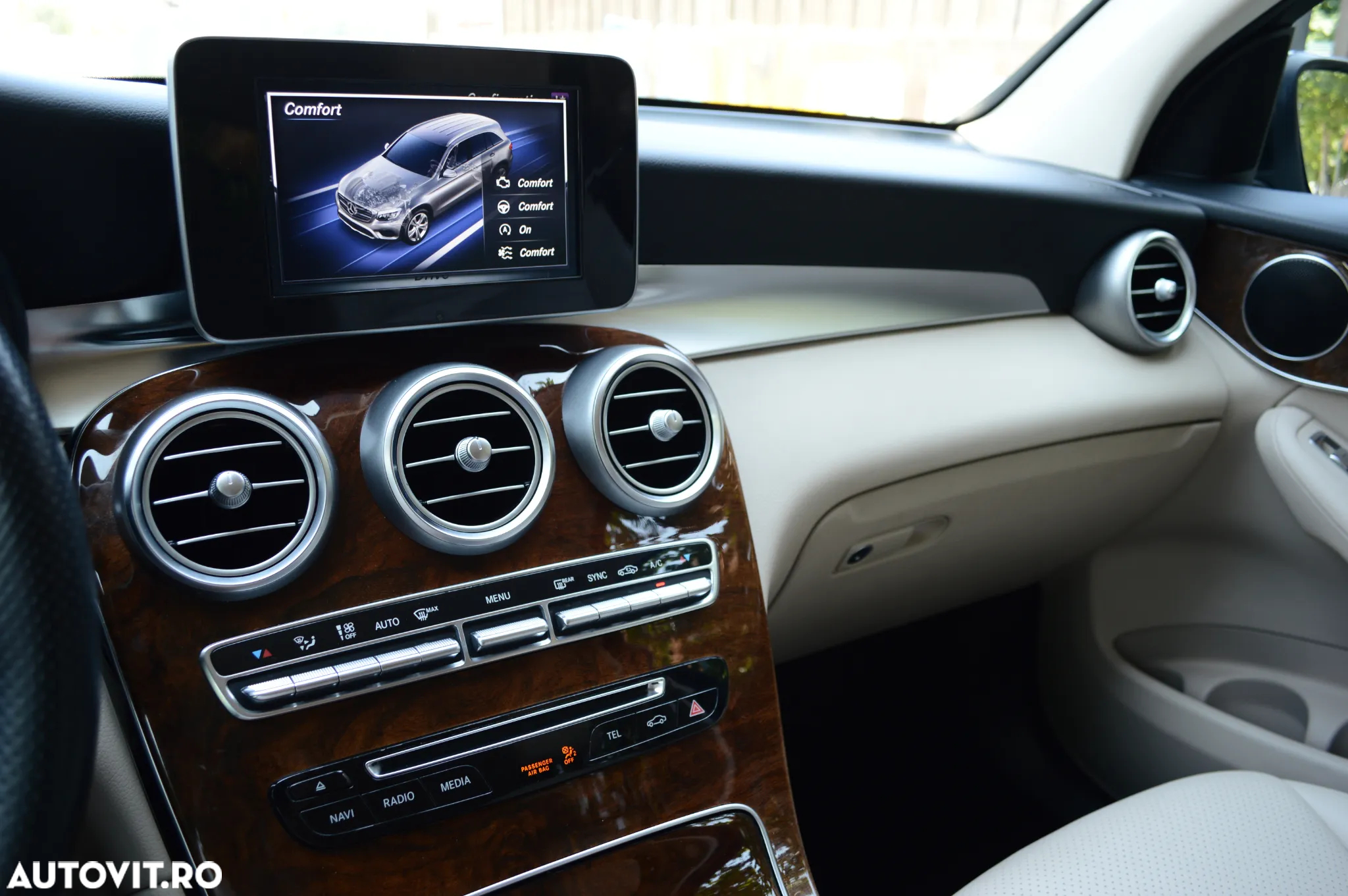 Mercedes-Benz GLC 250 d 4Matic 9G-TRONIC Exclusive - 24