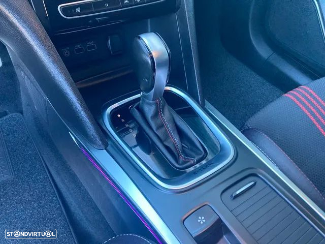 Renault Mégane Sport Tourer 1.6 E-Tech Plug-In Hybrid R.S. Line - 33