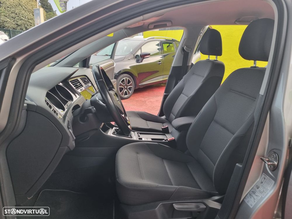 VW Golf Variant 1.6 TDi Confortline - 18