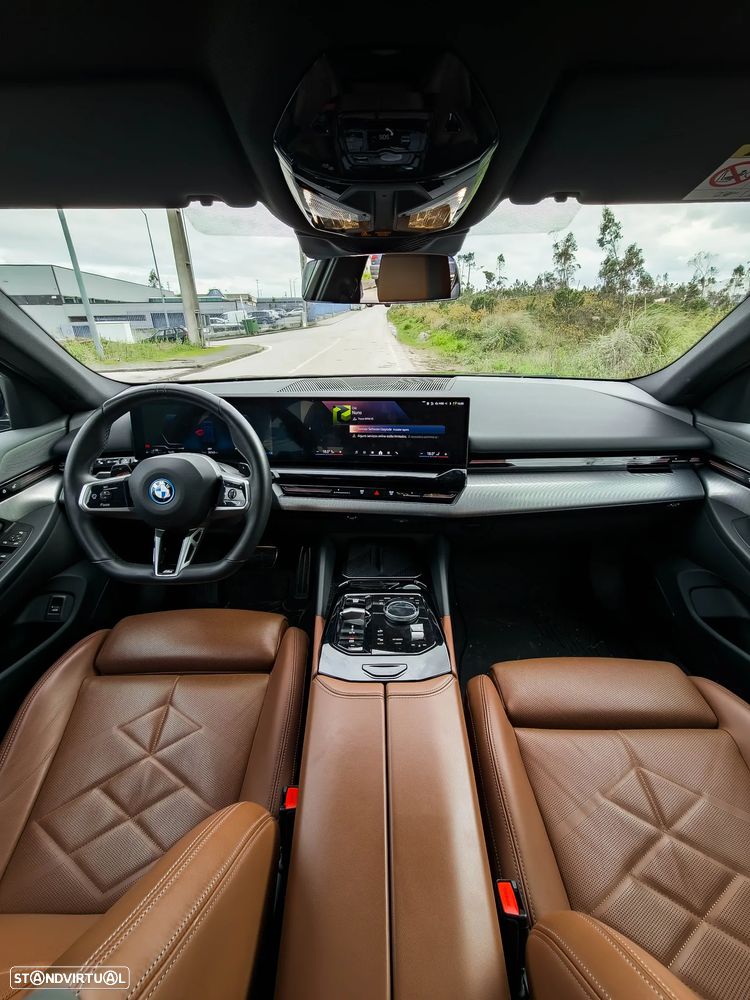 BMW 530 e Pack Desportivo M - 11