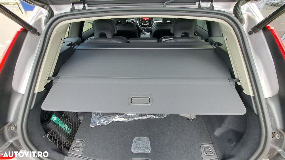 Volvo XC 60 B5 AT AWD MHEV Core - 7