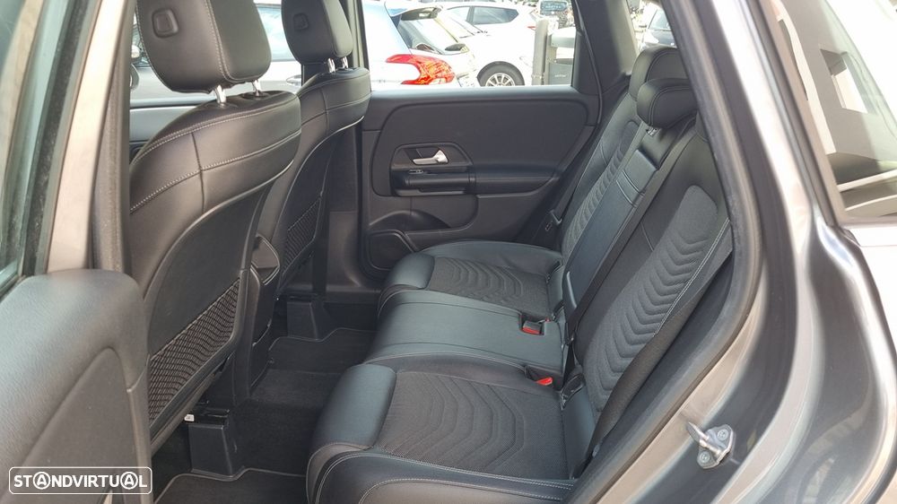 Mercedes-Benz B 180 d Business Solutions Aut. — fotografia 11