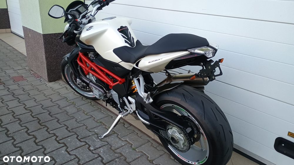MV AGUSTA Brutale - 9
