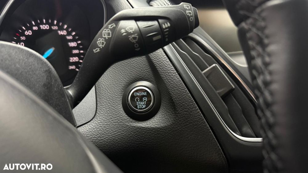 Ford Focus 1.0 EcoBoost Titanium - 27