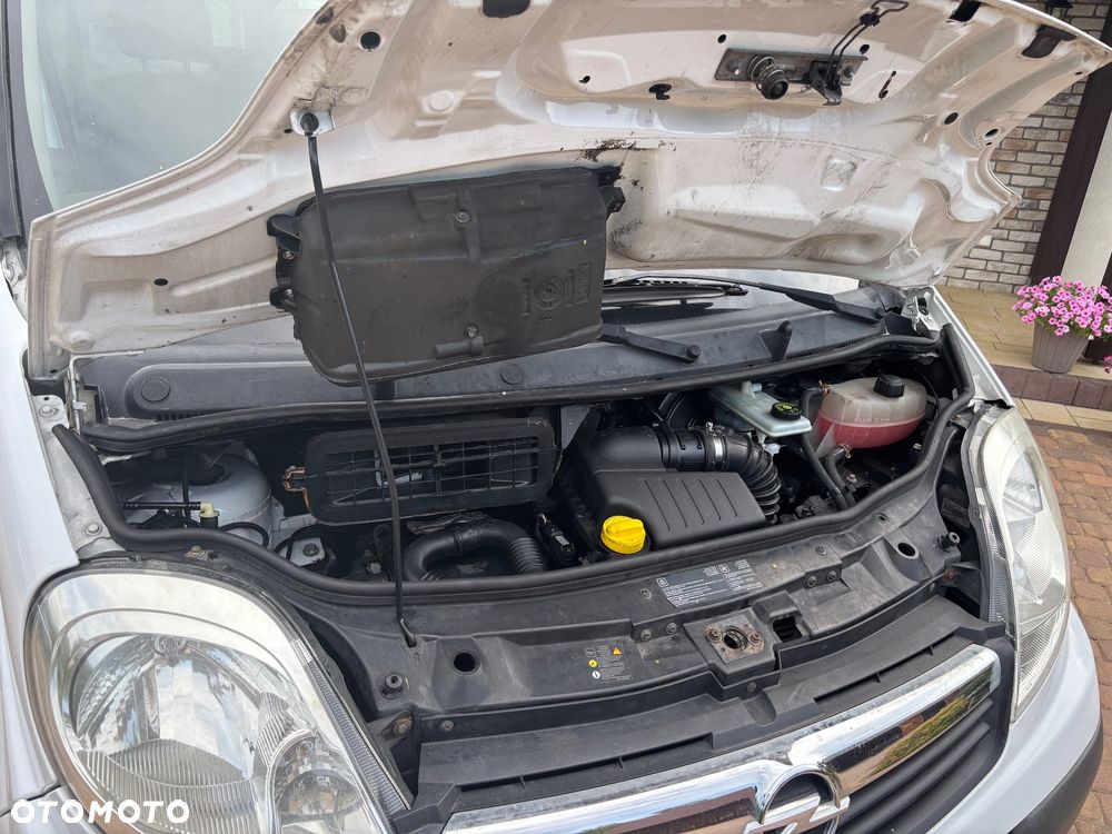 Opel Vivaro - 9