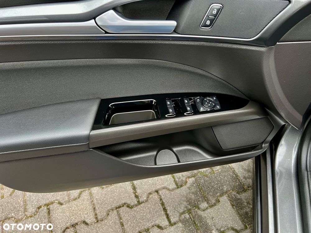 Ford Mondeo 2.0 EcoBlue Titanium - 16