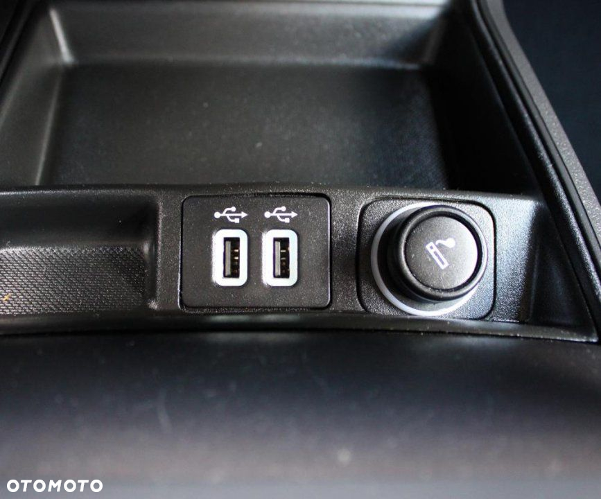 Ford Mondeo - 26