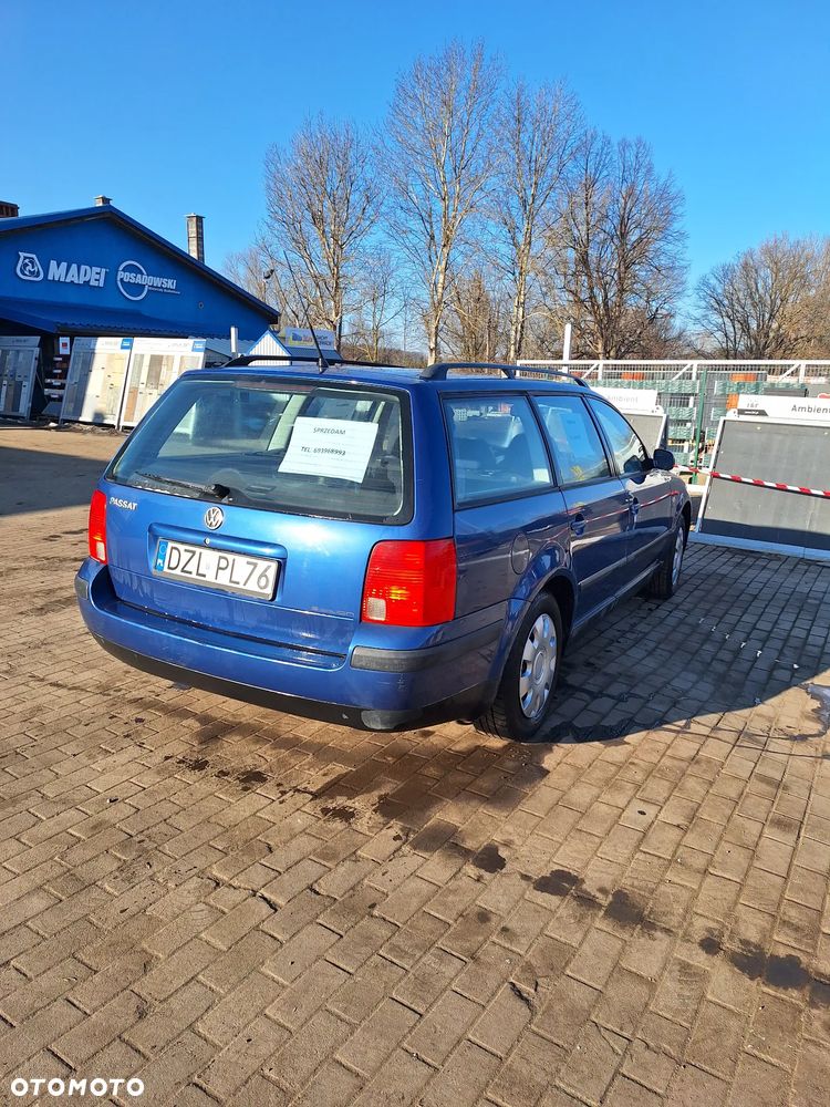 Volkswagen Passat 1.6 Comfortline - 2