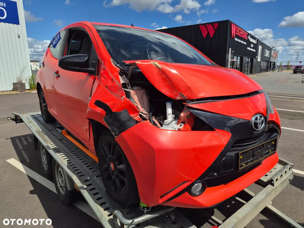 Toyota Aygo x - 2