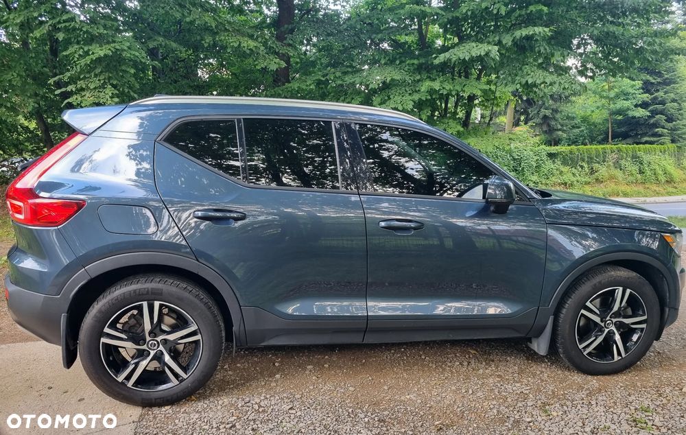 Volvo XC 40 T5 AWD Geartronic Momentum Pro - 3