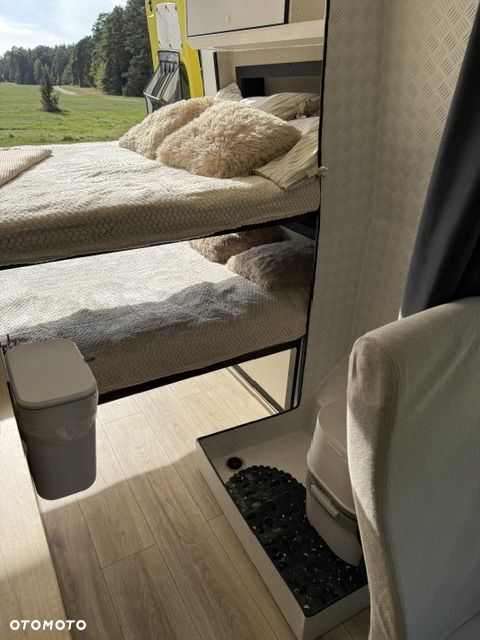 Mercedes-Benz Sprinter - 30