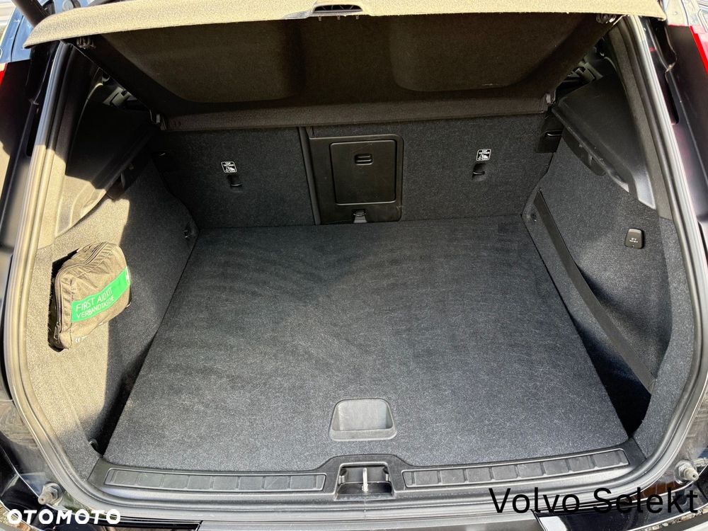Volvo XC 40 - 22