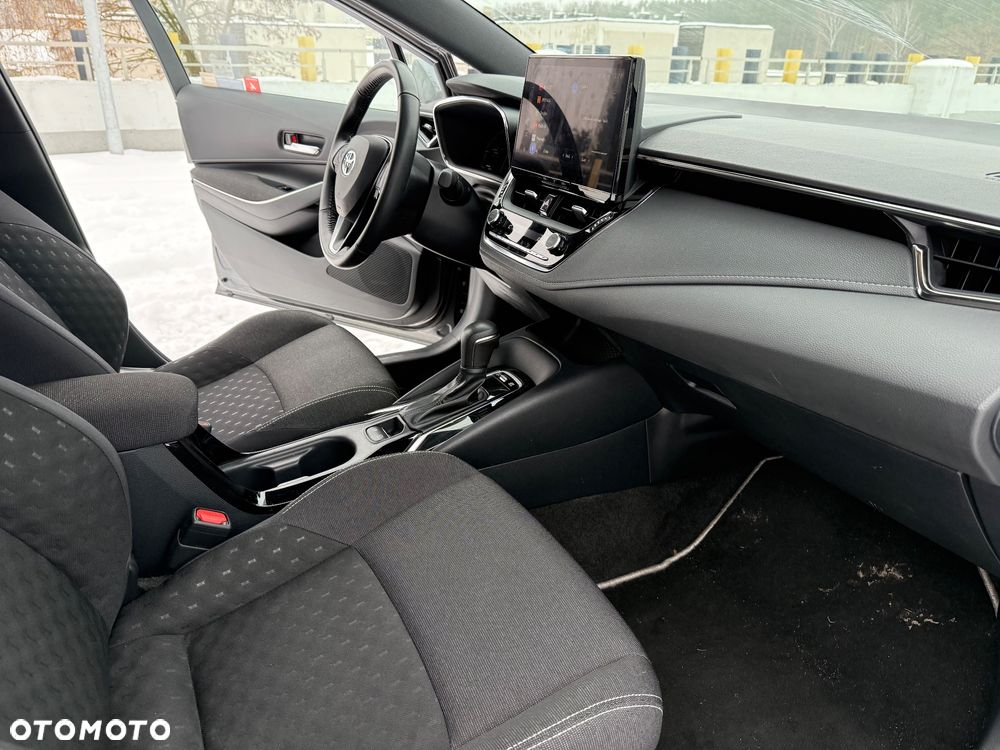 Toyota Corolla 1.8 Hybrid Comfort - 24