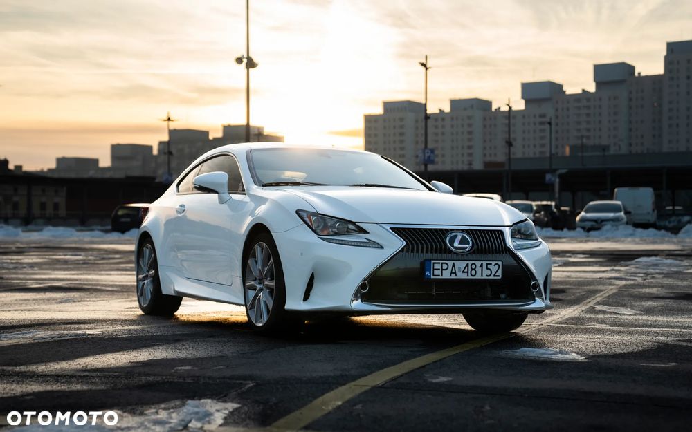 Lexus RC - 3