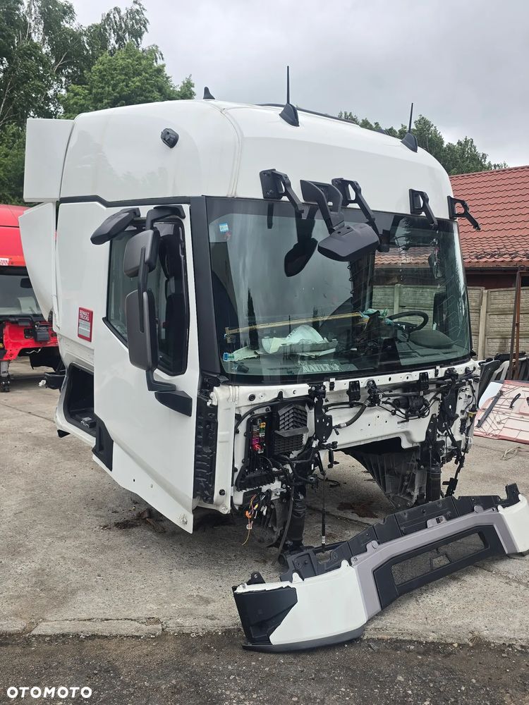 Kabina w całosci lub na części Renault Gama Range T Wszystkie Części 440/460/480/500/520 - 2