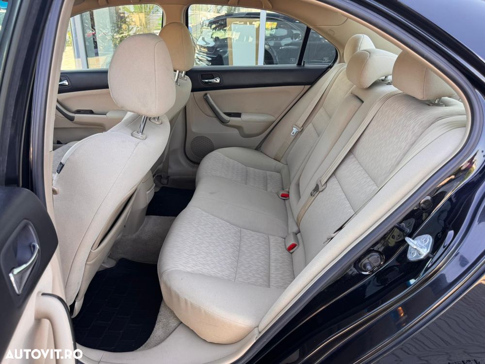 Honda Accord 2.0i Comfort - 12